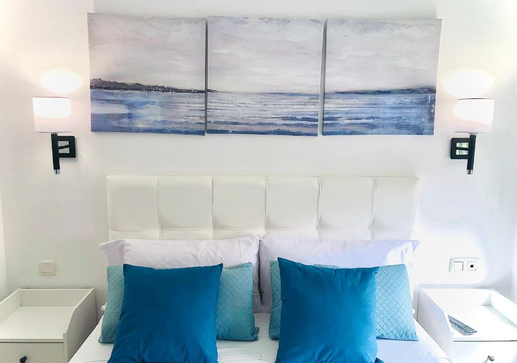 Torre de Benagalbon Apartment | Nuestro Rincón en la Playa, Golf ,Piscina y parking gratis