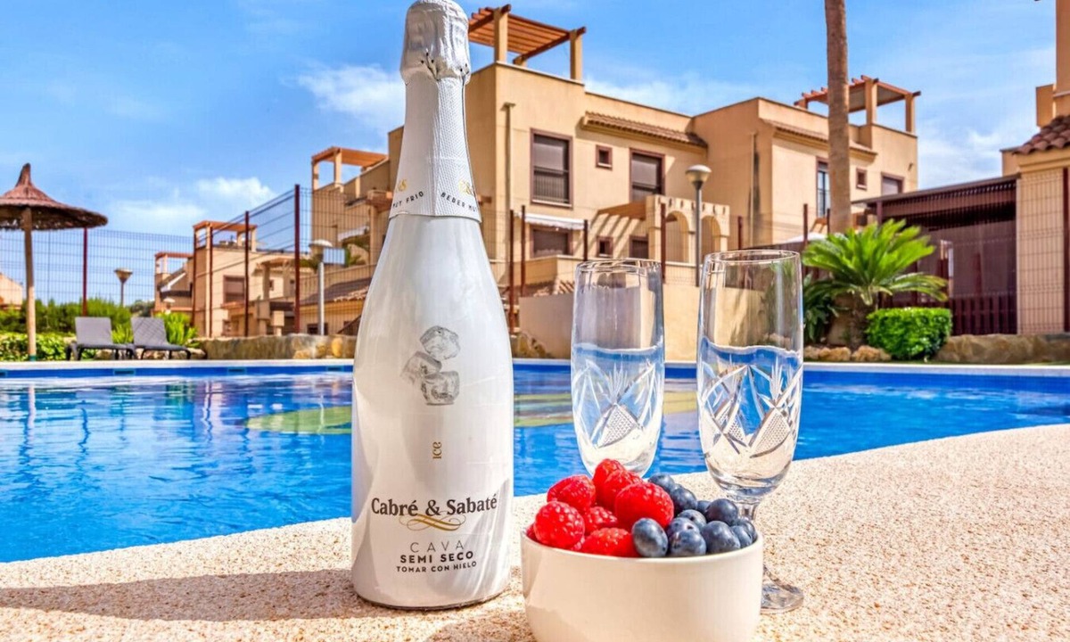 Los Geraeos Apartment | Oasis in los Collados 2 BR Pool & Garden