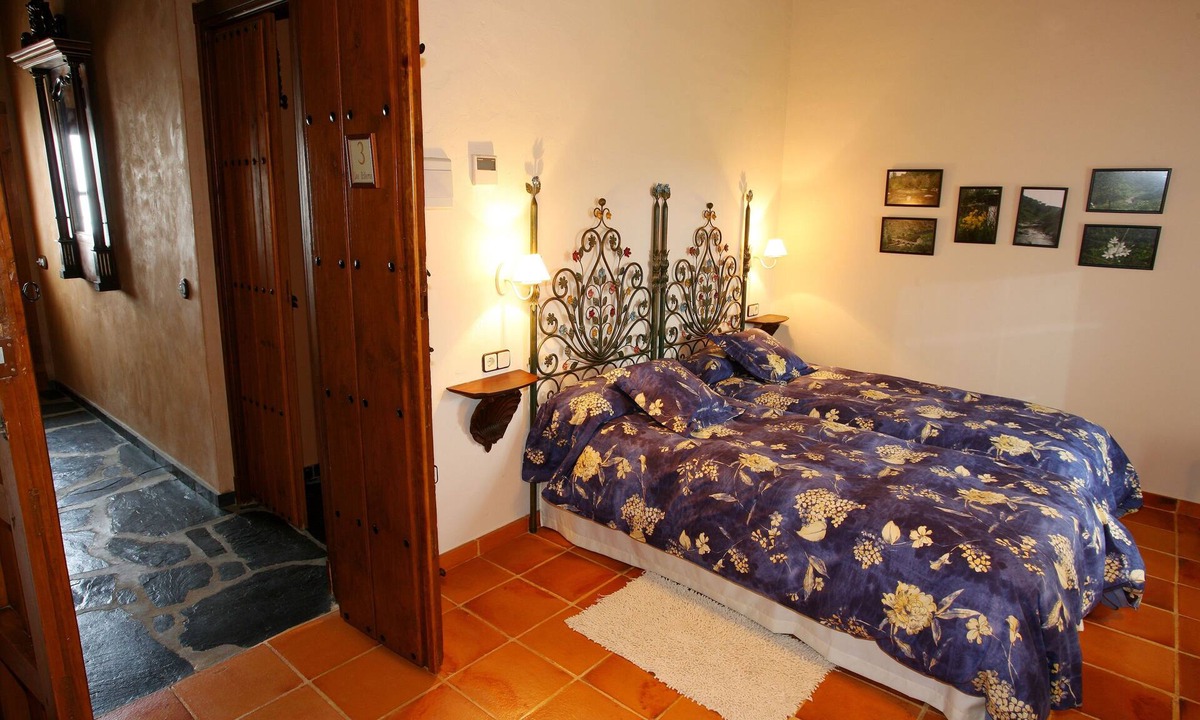 Torrejon El Rubio Hotel | Palacio Viejo de las Corchuelas