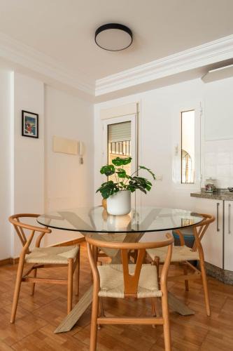 La Cala del Moral Apartment | Palm Beach Parking Retreat