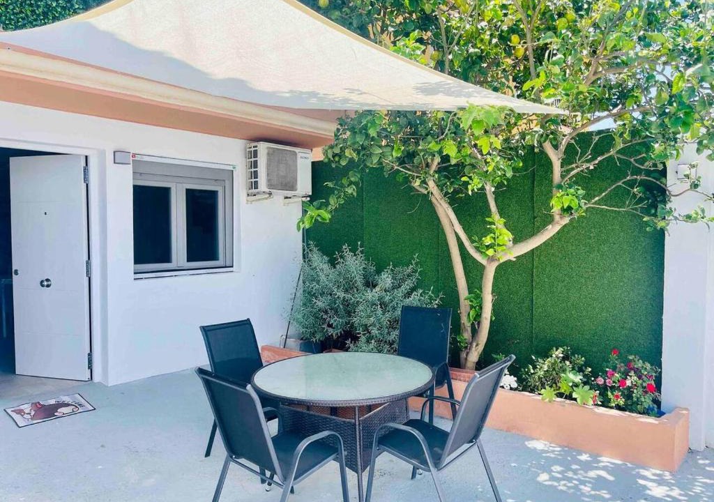 Algeciras Apartment | Patio privado, estaciona tu vehículo con seguridad