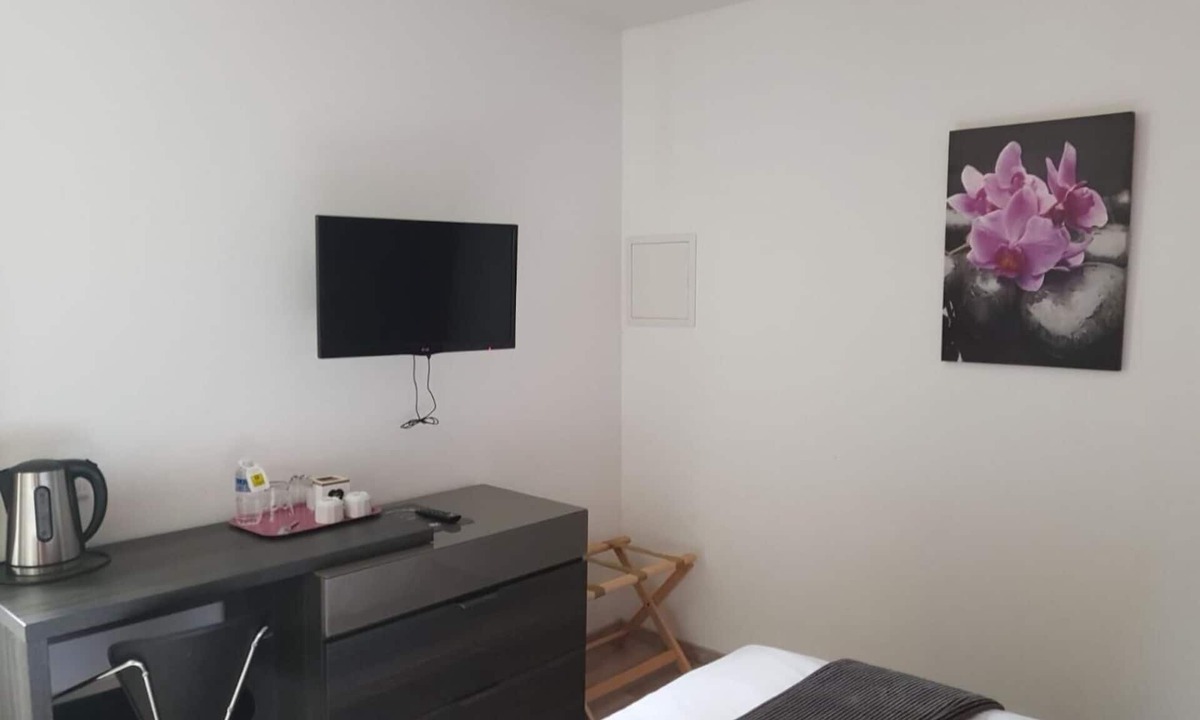 Olivet Hotel | Pavillon Bleu