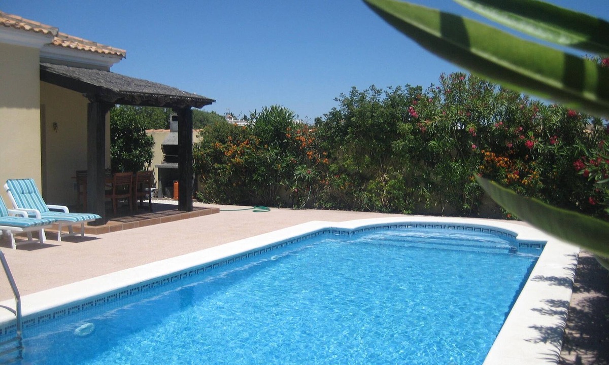 Chiclana de la Frontera Villa | Peaceful Spanish Villa with Private Pool