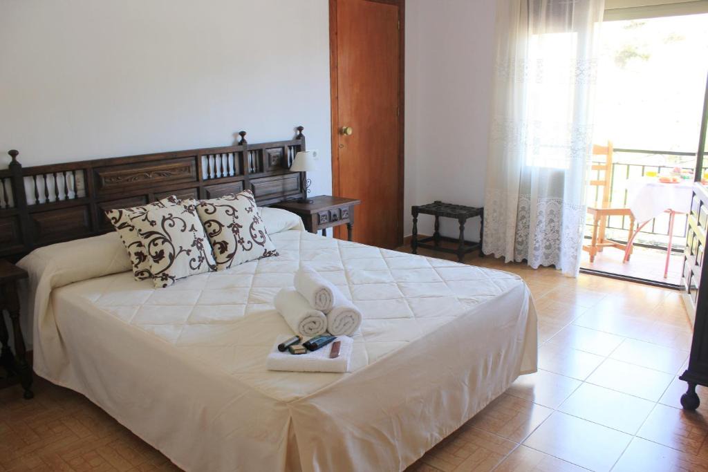 Algarrobo Hotel | Pensión Algarrobeña