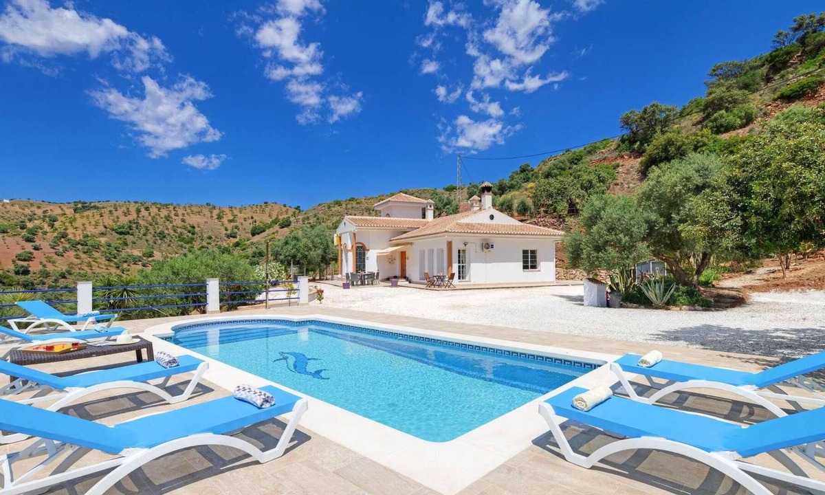 Almogia Villa | Perfect 3 bed villa in a tranquil setting