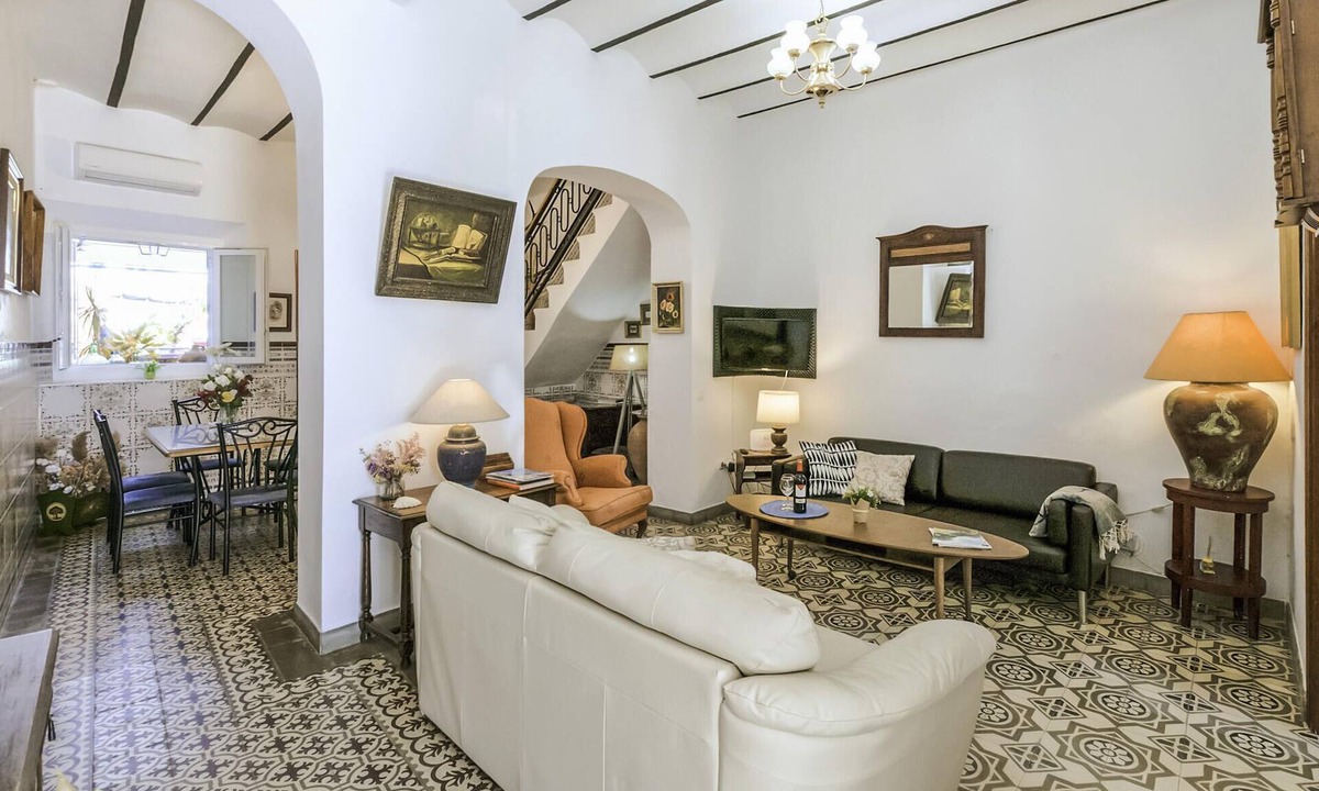 El Pedroso House | Pet friendly home in El Pedroso with WiFi