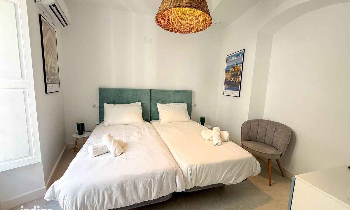 Ayamonte Bed & Breakfast | Pinta Beautiful Modern Suite within the centre of Ayamonte DAV02