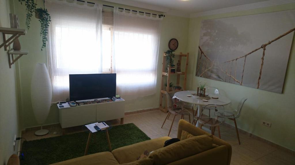 Las Lagunas Apartment | PISO CÉNTRICO Y ACOGEDOR EN FUENGIROLA