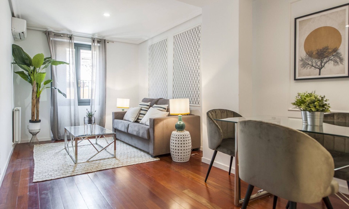 Moncloa - Arguelles Apartment | Plaza España VIII- Modern and central apartmen