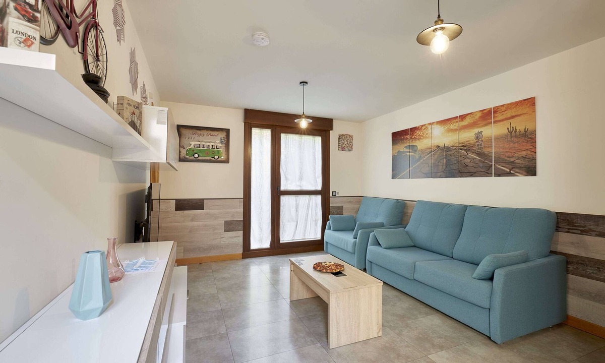 Old Town Apartment | plushomes | El Patio de la Catedral