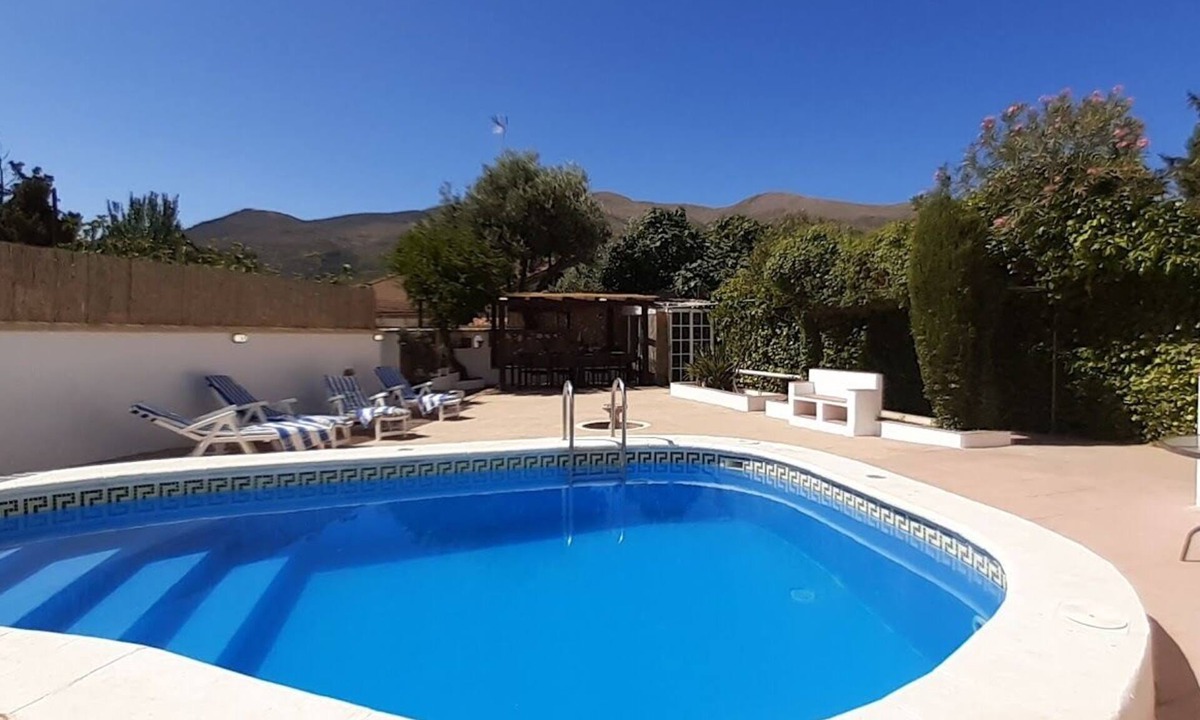 Jatar Apartment | Private 3 bedroomed apartment with private swimming pool.
