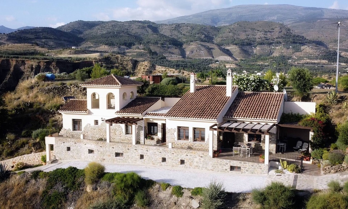 Lecrin Valley House | Private Casa Rural Retreat, Stunning Lake View, Lecrin Valley