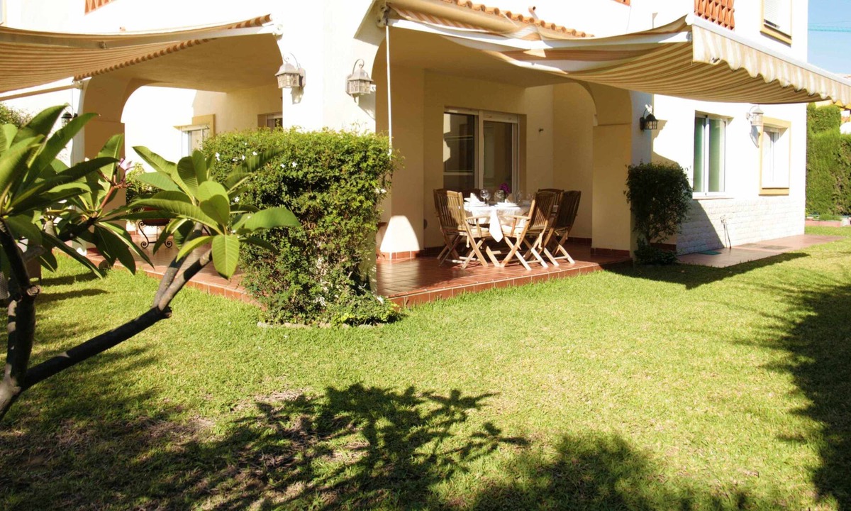 Torre de Benagalbon Apartment | Private Garden and Pool on the Beach
