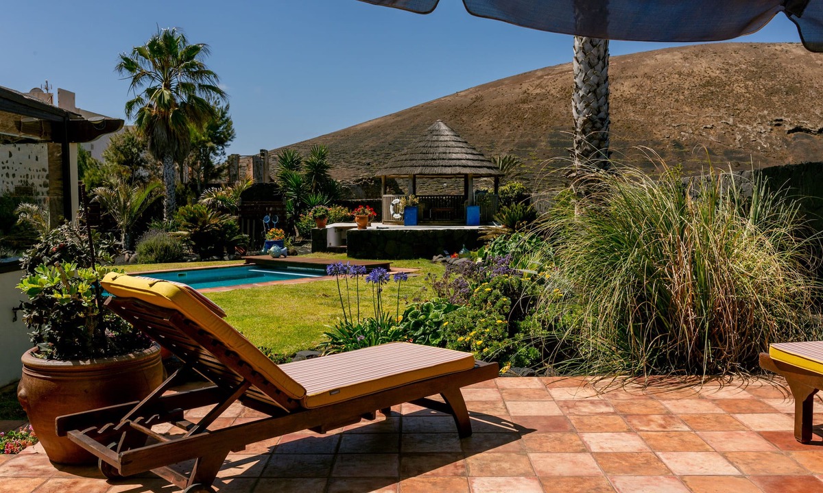 Masdache House | Private Heated Pool & Outdoor Kitchen | Peaceful Villa Near Tías