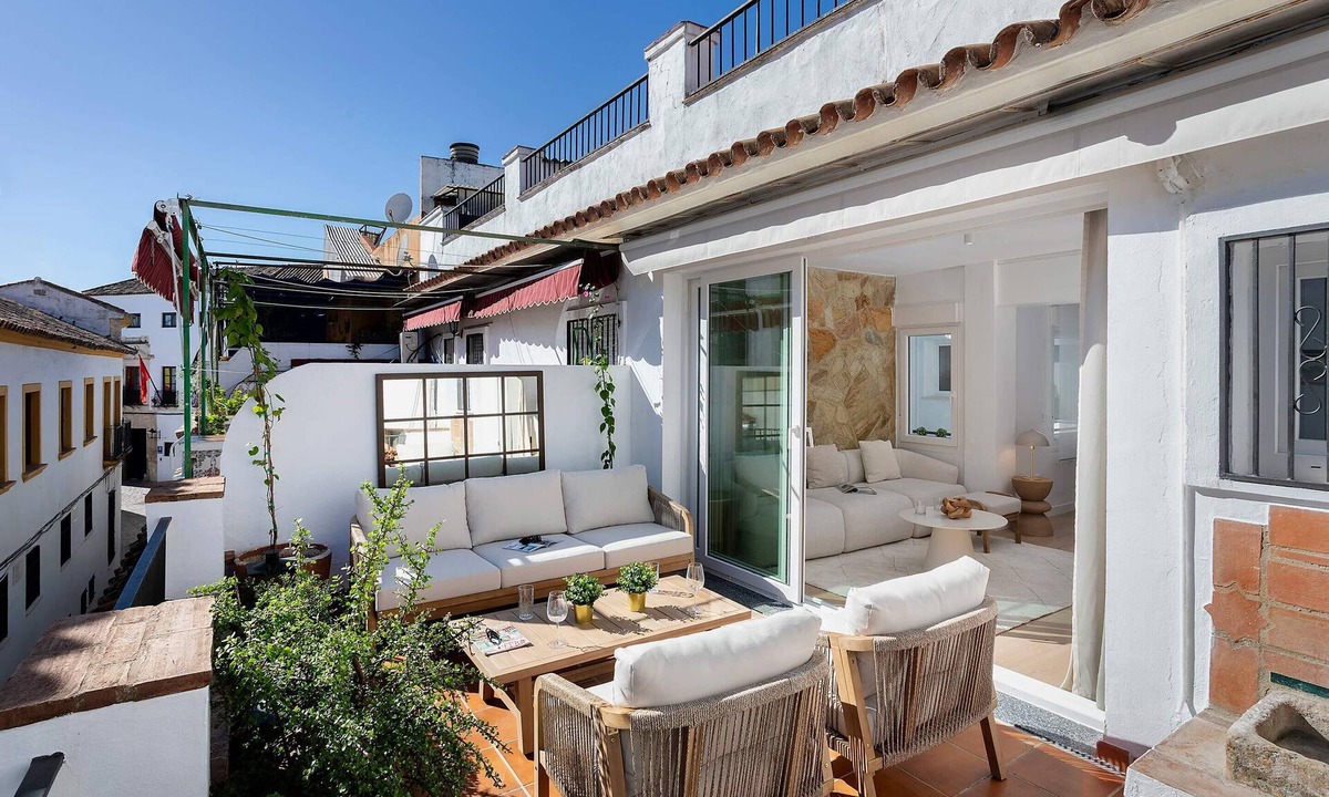 Jewish Quarter Apartment | Private Terrace & Views. Manriquez