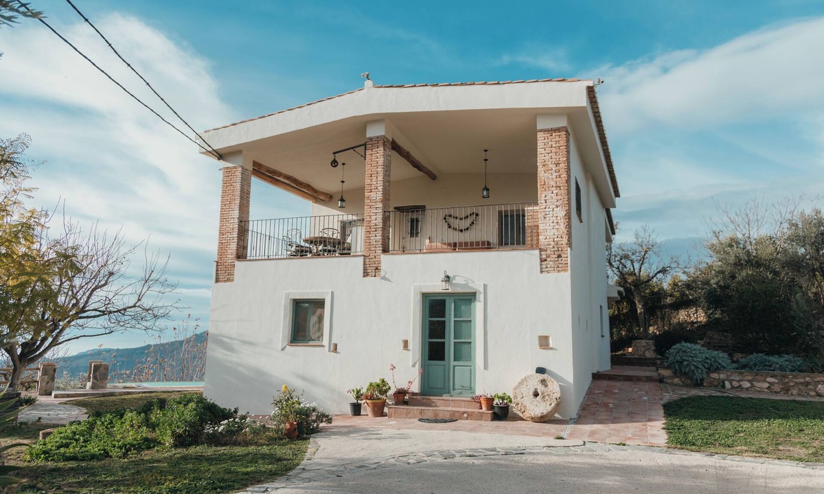 Lanjaron House | PRIVILEGE FARMHOUSE