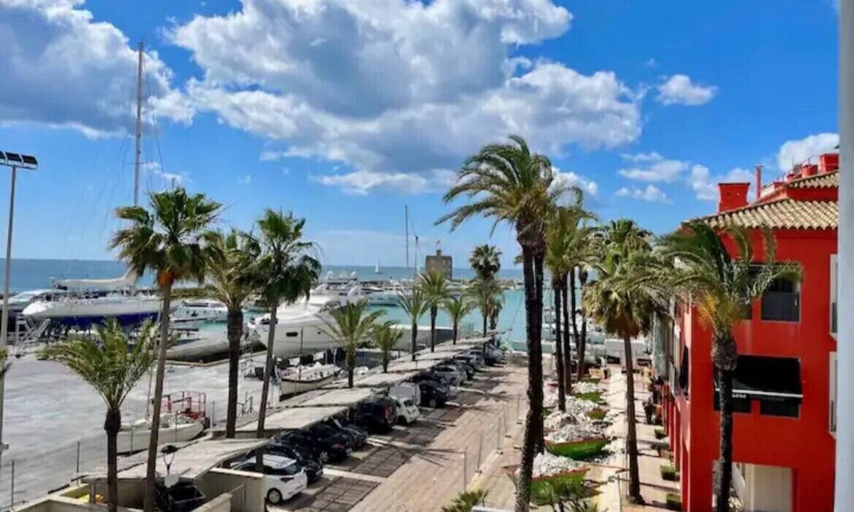 Torreguadiaro Apartment | Puerto Sotogrande Apartment with Sea Views, Wi-Fi, and Air Conditioning