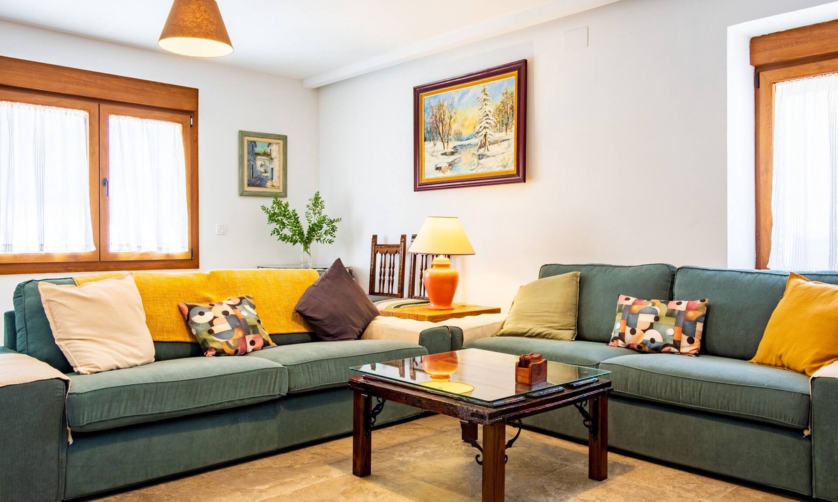 Navaluenga House | Quercus Country House with Mountain Views, Wi-Fi, and Air Conditioning