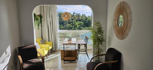 Enseada Azul Apartment | Refúgio Secreto na Praia da Bacutia, Piscina, Churrasqueira, Ar condicionado 80m da melhor praia de Guarapari