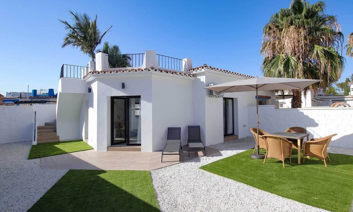San Pedro de Alcantara Apartment | Renovated apartment 200m to the beach