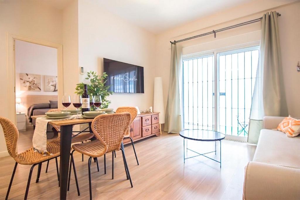 Los Remedios Apartment | RentalSevilla Asunción