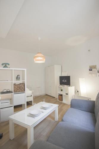 Feria Apartment | RentalSevilla Santa Rufina