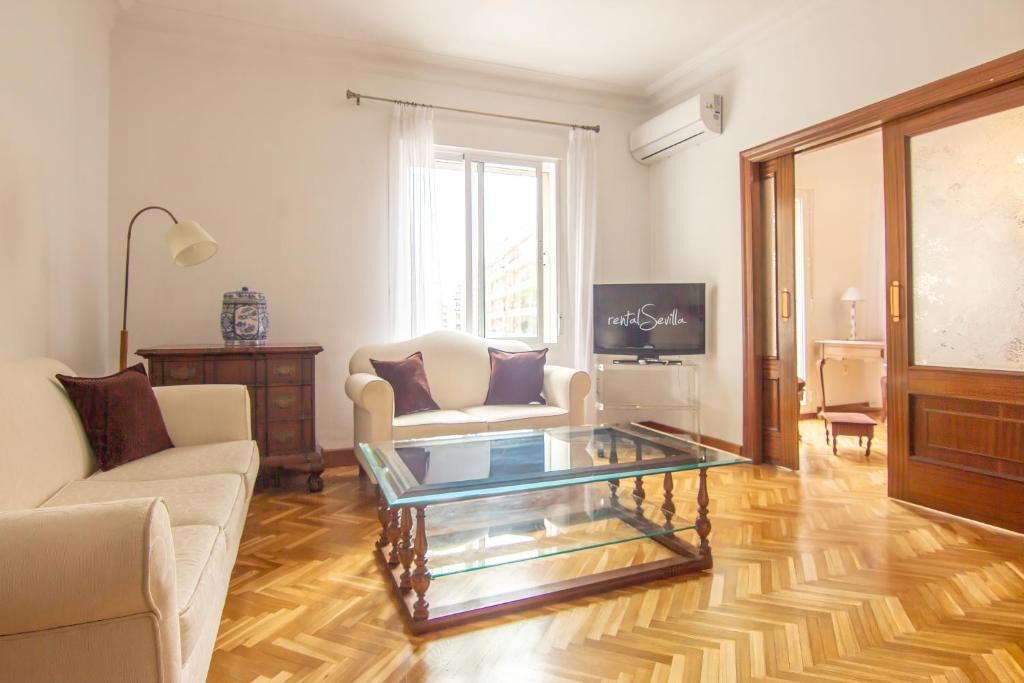 Los Remedios Apartment | RentalSevilla Virgen de Consolación