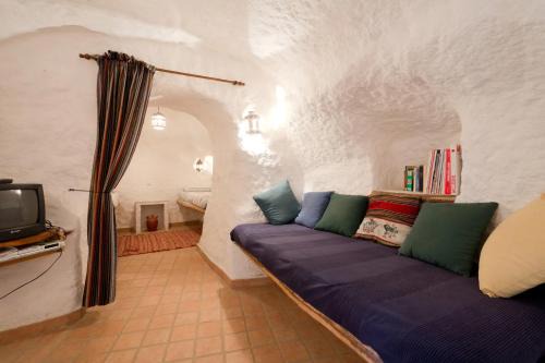 Guadix House | RentitSpain - Guadix - Cuevas Oliva y Balcón Relax e Historia entre las Montañas