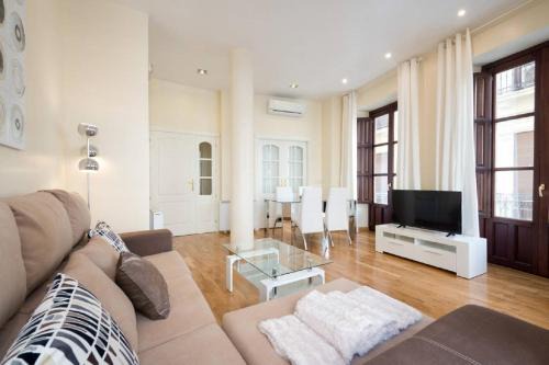 Central District Apartment | REYES CATÓLICOS I