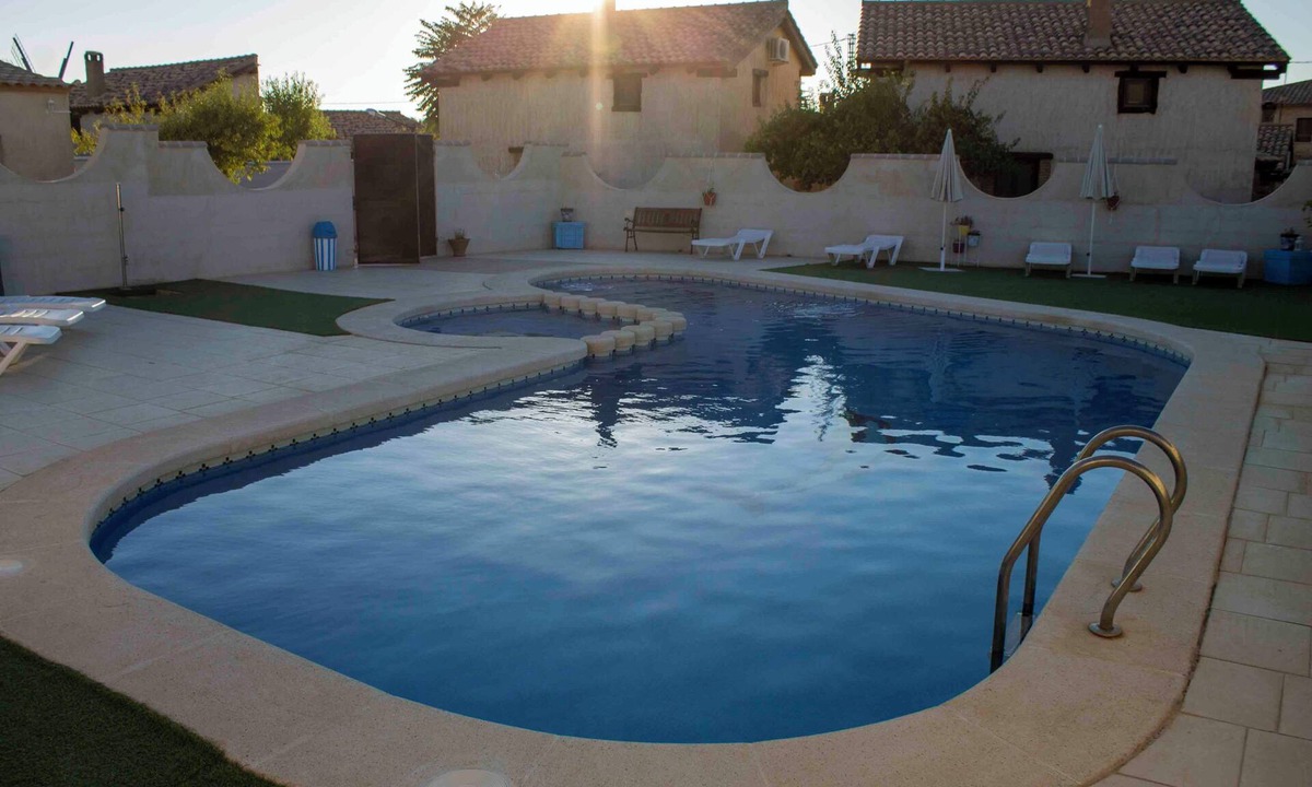 Ossa de Montiel Cottage | Rural House in Lagunas de Ruidera - Sancho- Swimming pool-Barbecue-Jacuzzi -Pets