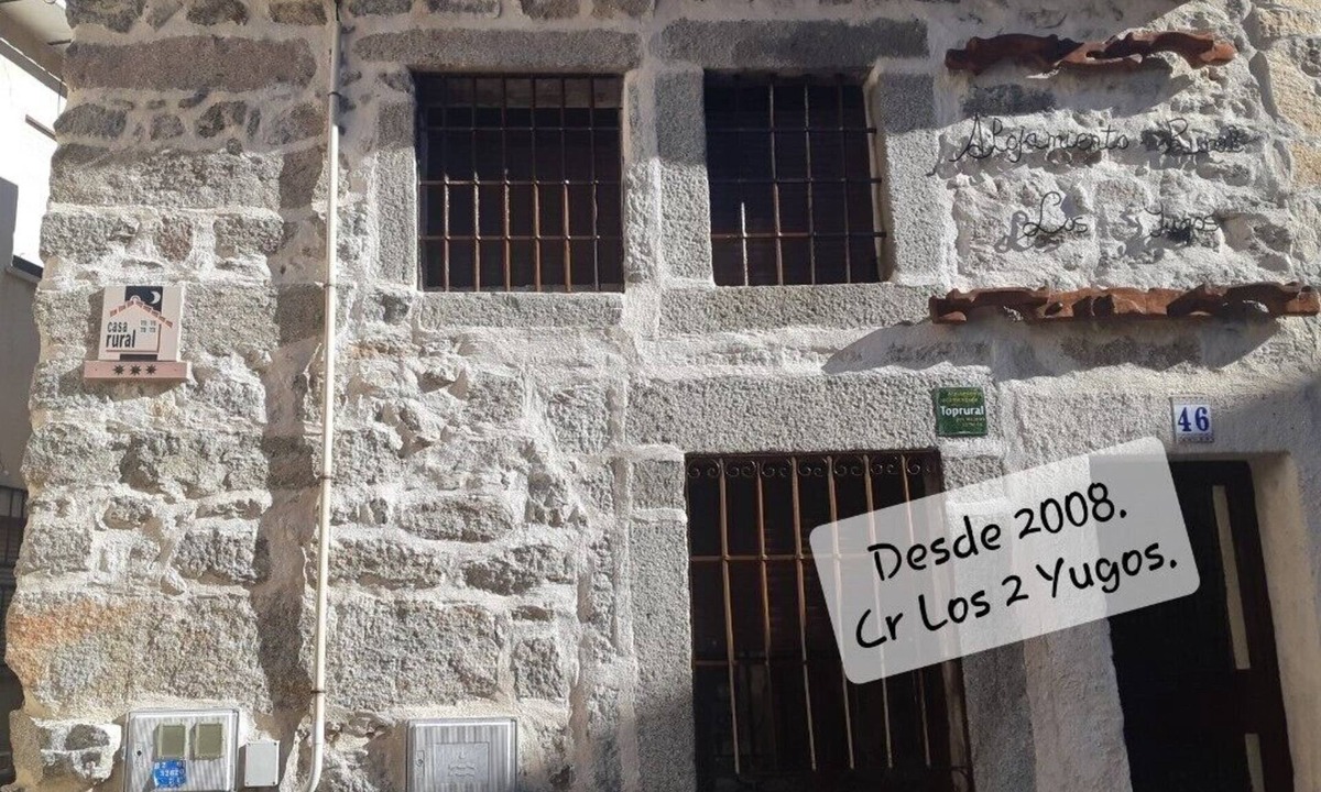 Navaluenga Cottage | Rural house "Los 2 Yugos" Economica. From 2 to 6 people