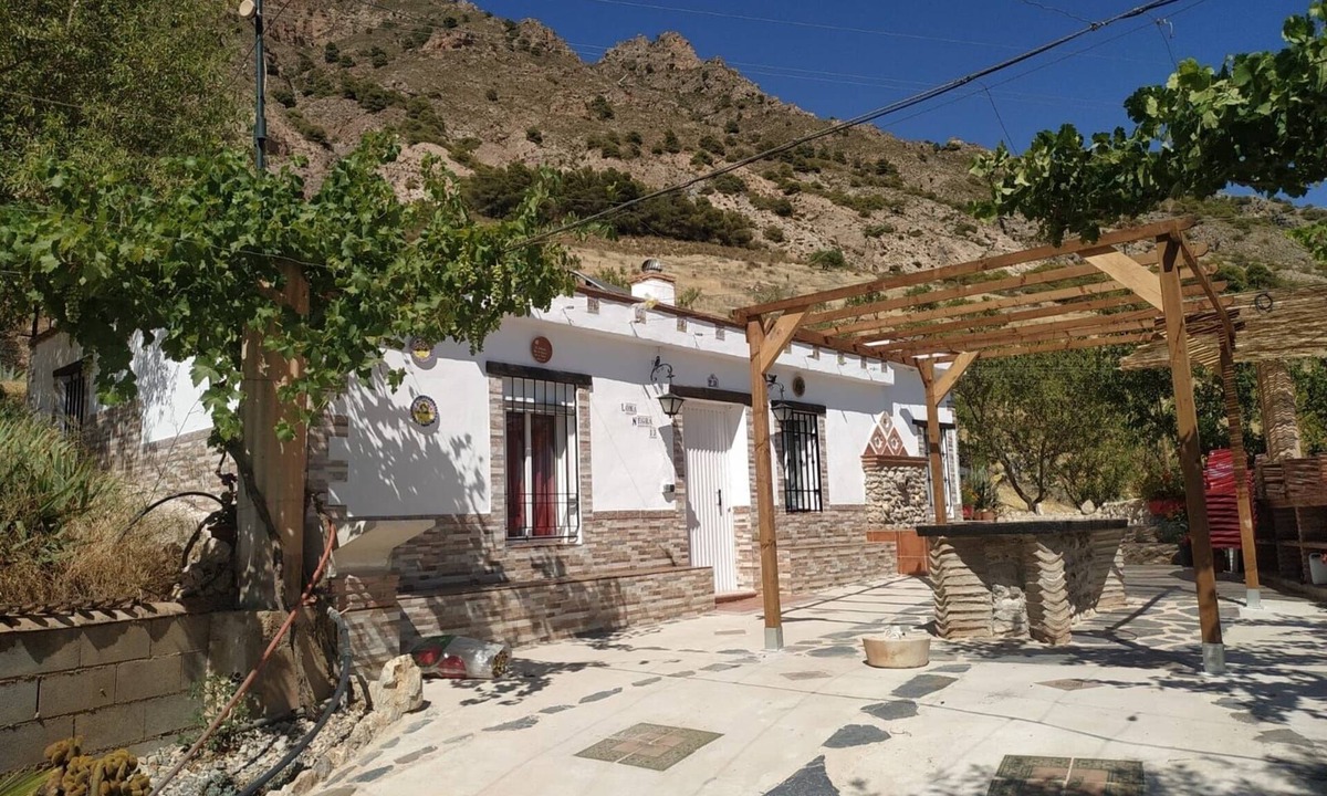 Durcal House | Rural house, near the Alpujarra of Granada, with fireplace, pool, barbecue