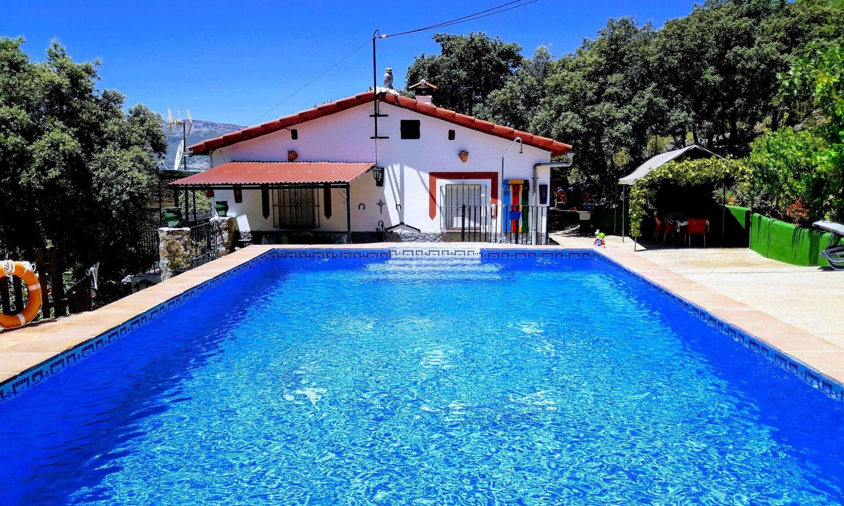 Alpandeire House | Rural lodging with private pool. Beautiful views to the mountains (2-5 guests).