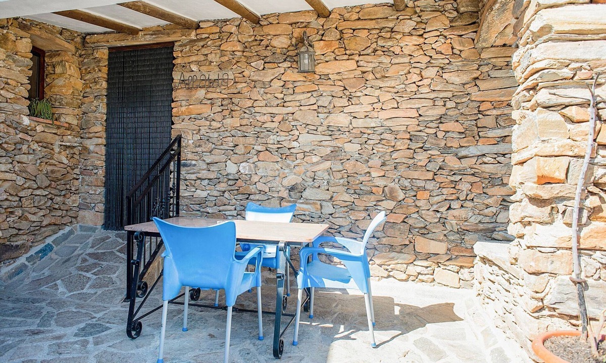 Laroya Cottage | Rustic Cottage in Laroya with Pool and Terrace