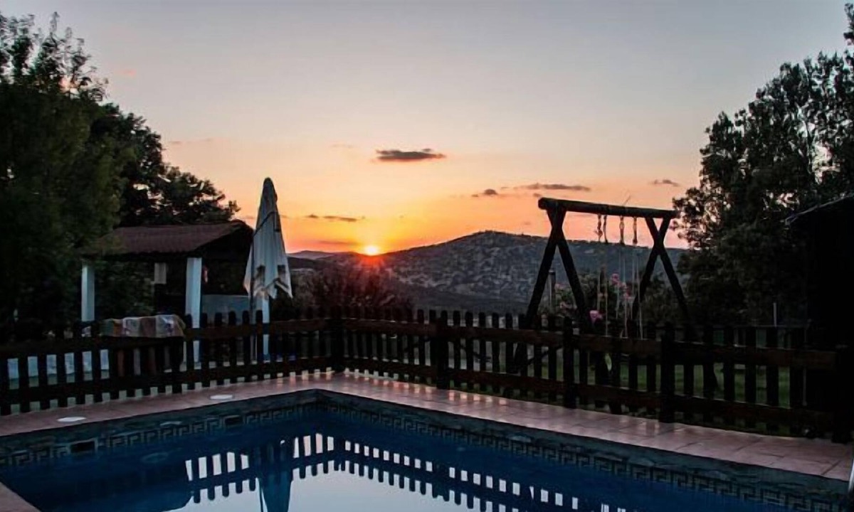 Illora Cottage | Self catering Las Chorreras for 10 people