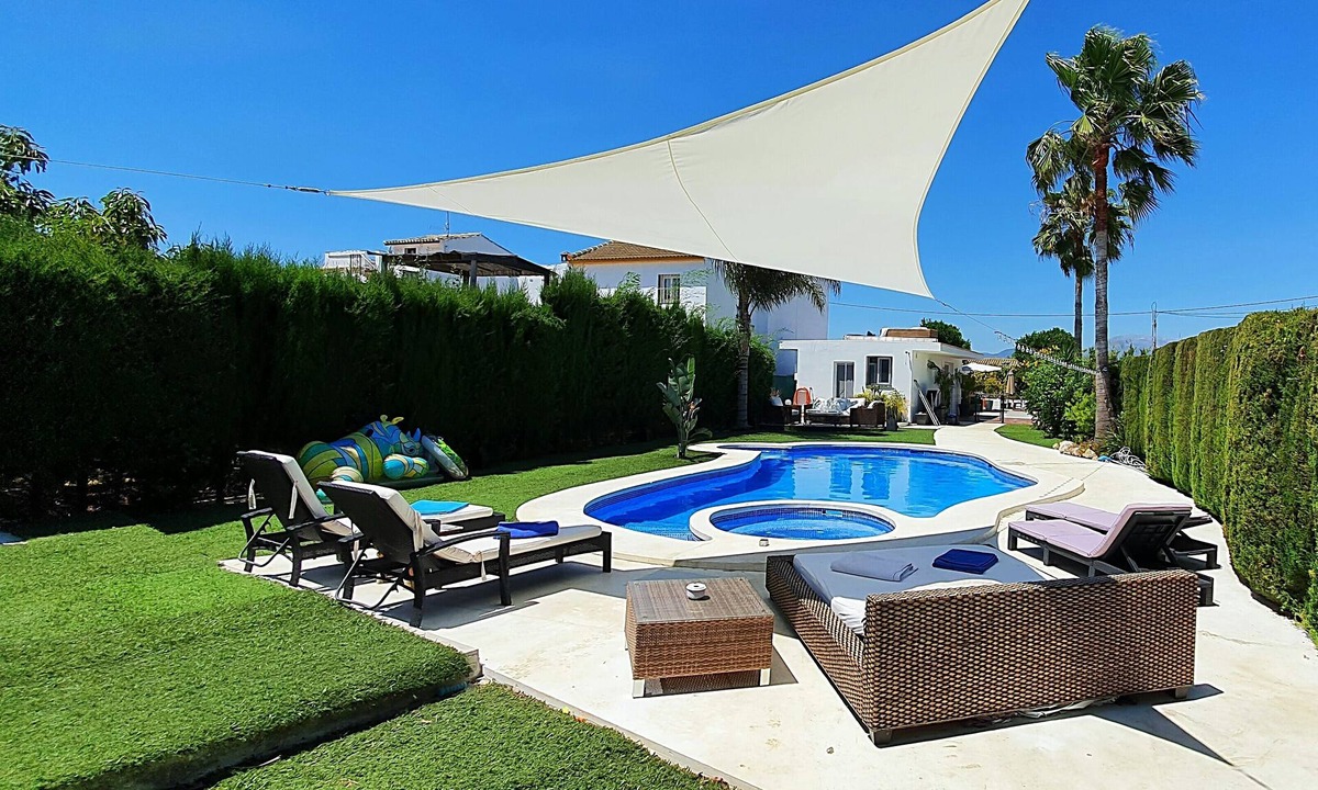 Alhaurin el Grande House | Self Contained Guest House Deluxe Suite