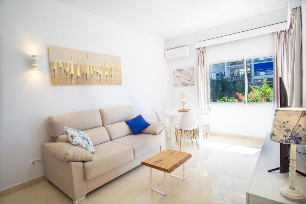 Marbella Seafront Promenade Apartment | Skol 128 - Great 1-Bedroom Apartment with Sea Views