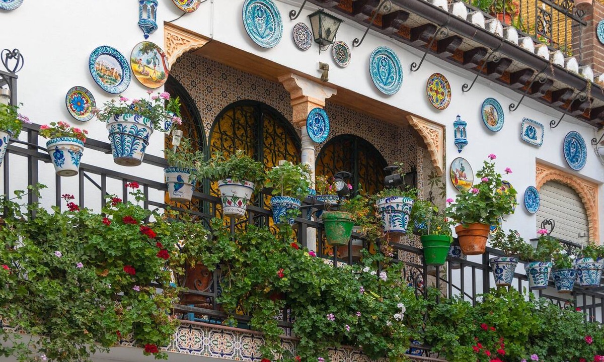Albaicin Apartment | Sky is Blue in Granada