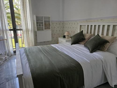 Pedro Salvador - Las Palmeritas House | Solo or Couple , Solo o Pareja