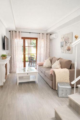 Centro Comercial Bahia Sur Apartment | Sonsoles Apartamentos Bahía Sur