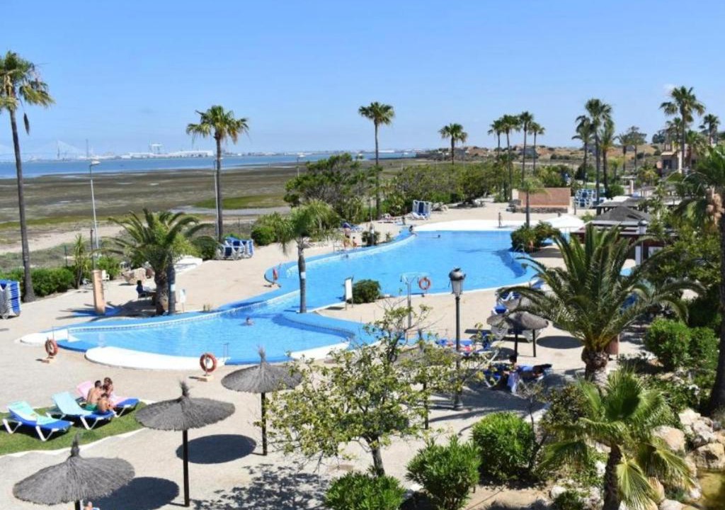 Centro Comercial Bahia Sur Apartment | Sonsoles Apartamentos Bahía Sur