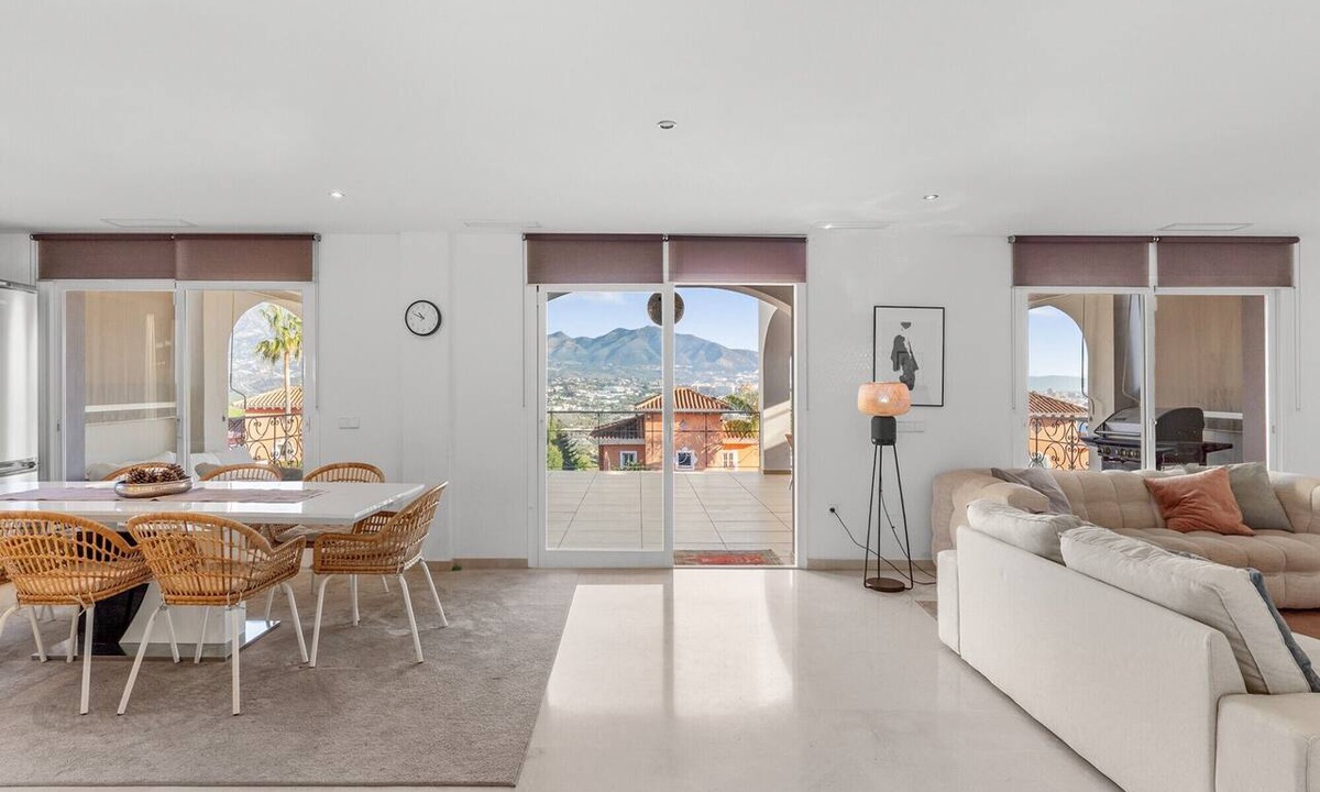 Mijas Villa | Spacious and Elegant Villa with Private Pool in Mijas – Sleeps 12