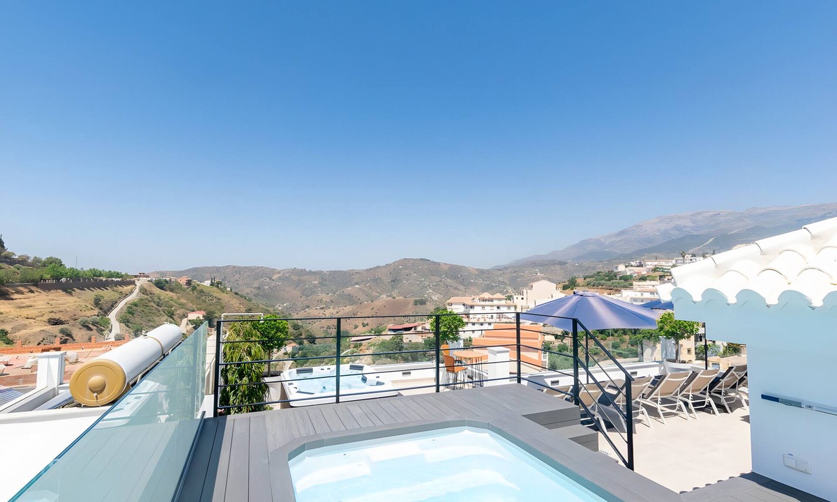 Competa Apartment | Spacious Apartment in Cómpeta with Mountain View, Terrace & Wi-Fi