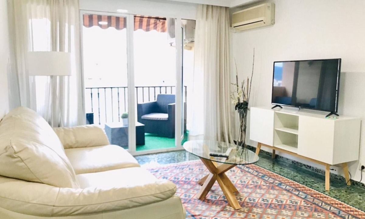 Los Tilos Apartment | Spacious apartment with terrace - Near Málaga city center