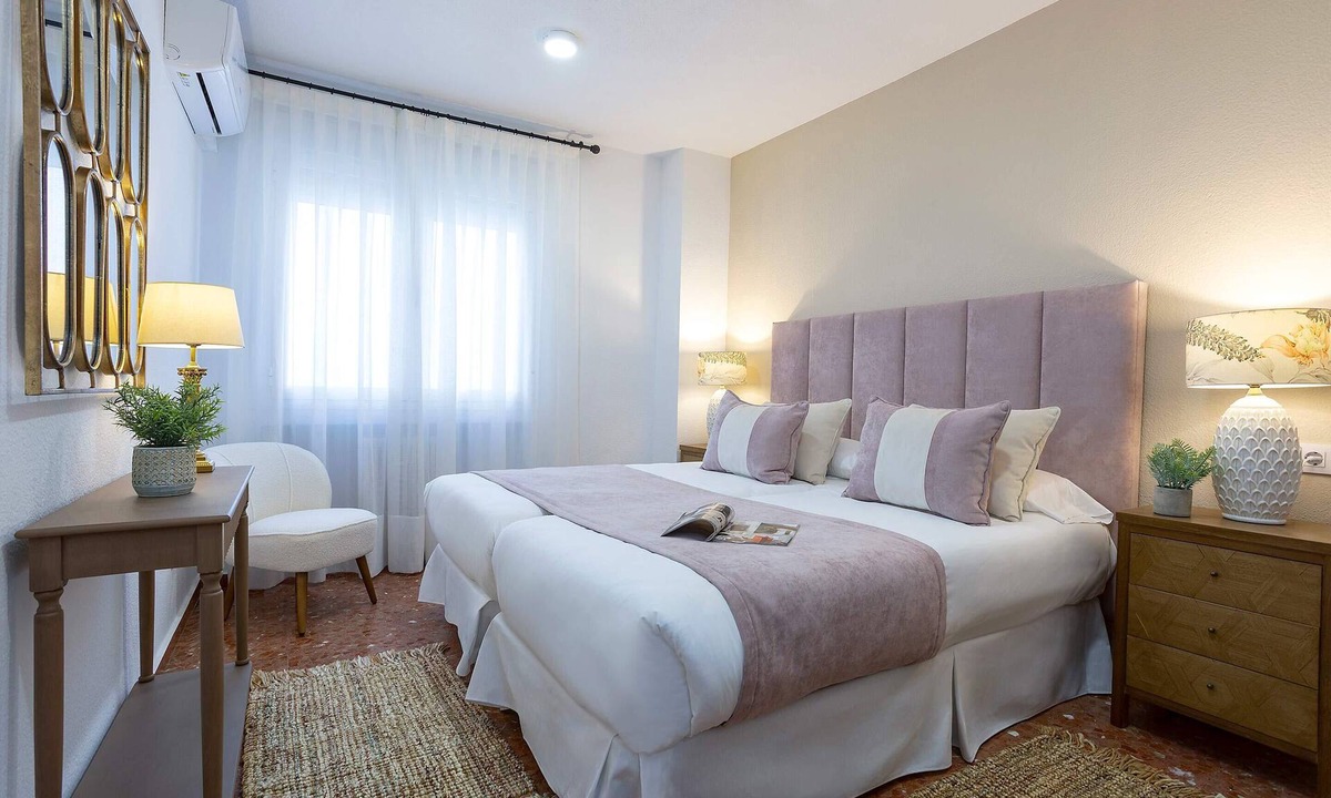 Centro Comercial Apartment | Spectacular Apartment in Cordoba Center. Avenida America