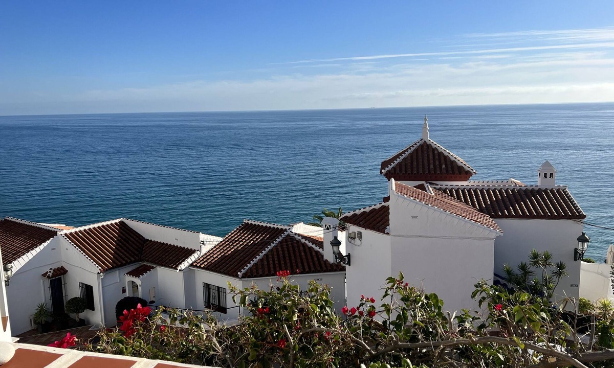Urbanizacion Ladera del Mar Apartment | Spectacular panoramic sea view in Nerja. Sun from sunrise to sunset.