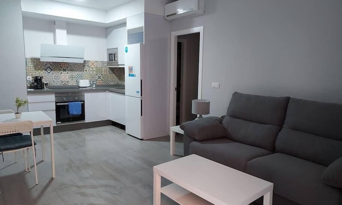 Ciudad Jardin Apartment | Spectacular renovated loft in Córdoba by beBalmy