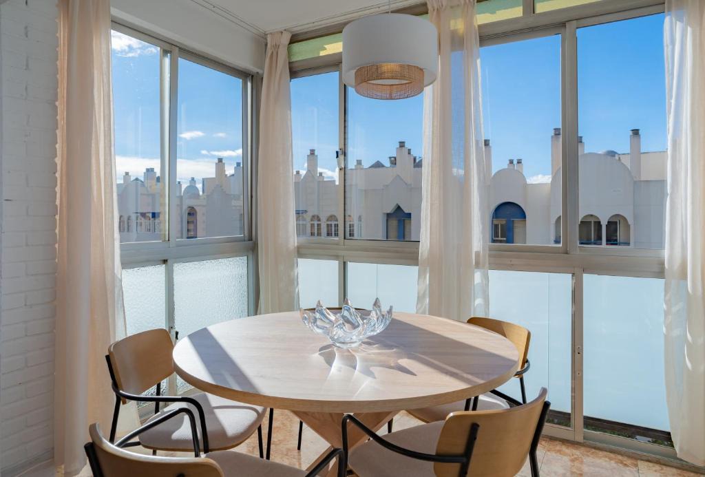 Explanada de la Estacion Apartment | Stay U-nique Apartment Ayala