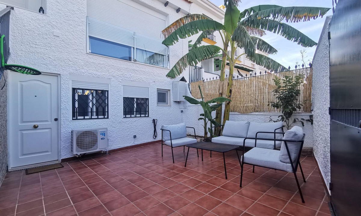 Cerrado de Calderon Apartment | Studio 'La Platanera de Málaga' with Shared Terrace and Air Conditioning