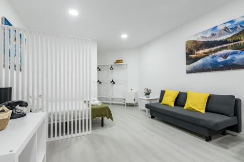 San Fernando de Henares Apartment | Studio New Complete 4 pax